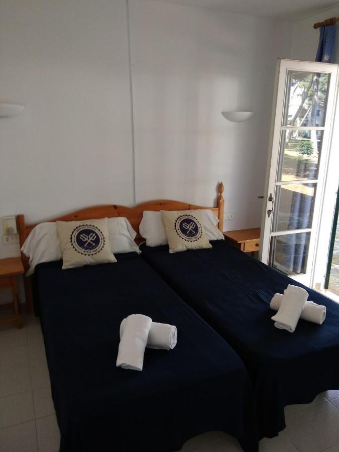 Apartamentos Playa Park Brisas Son Xoriguer Калан-Бош Экстерьер фото